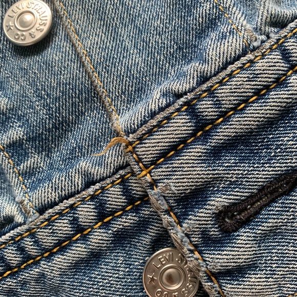 Levi Strauss & Co. Jean Jacket // Size: Medium - Picture 4 of 6